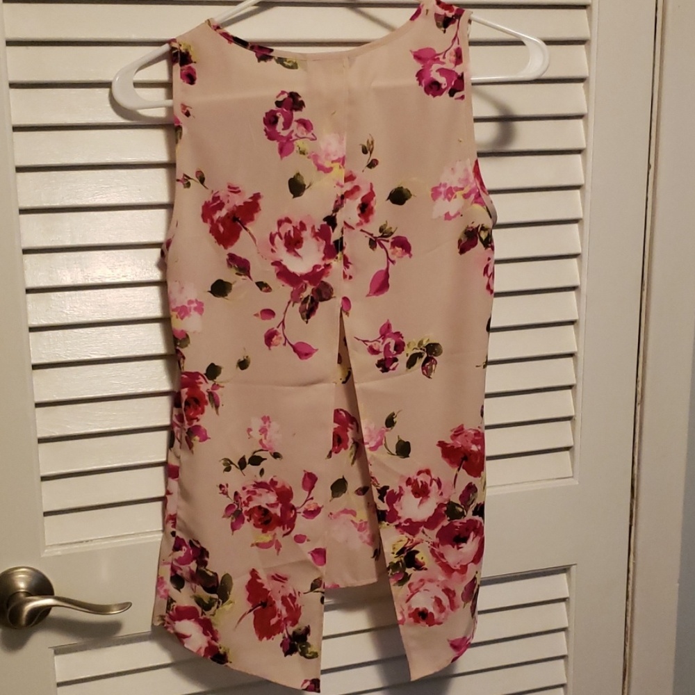 Split back tank - Picture 2 of 4